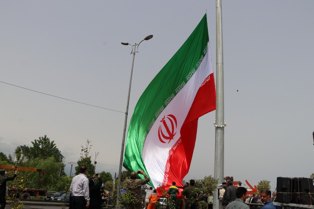 افتتاح برج های پرچم در تنکابن در سالروز آزادسازی خرمشهر 